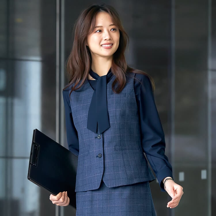 受付や事務職に最適な事務服 ベスト 清潔感のあるオフィス制服