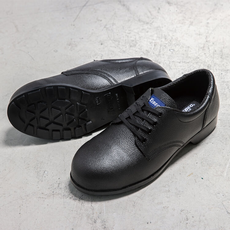 つま先保護と踏み抜き防止機能付き安全靴|建設現場や工場向けセーフティーシューズ