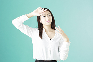 春夏の事務服はオーバーブラウスで決まり！